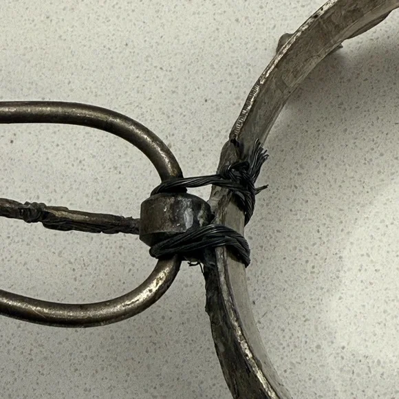 Vintage Bride's Basket Blue Fenton Ruffled Edges Bowl with Metal Holder - Picture 8 of 17